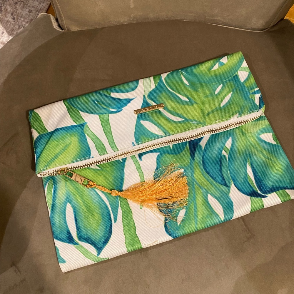 Pura vida tropical print clutch